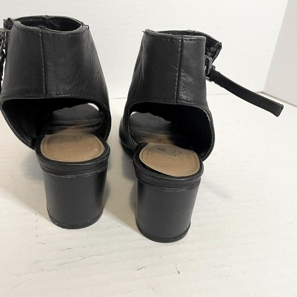 Sugar Rosetta Womens Black 6 M 1.5" Heel Block Style Sandals Shoes - Picture 3 of 12